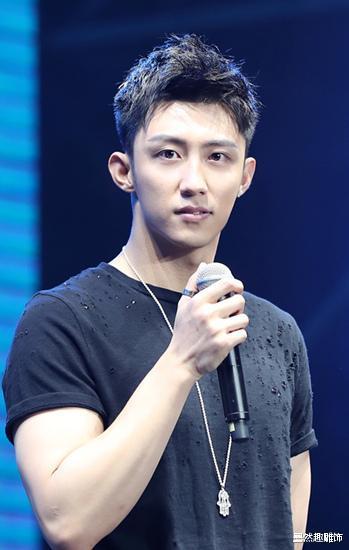 圈内爆料黄景瑜黄明昊,幕后故事引热议